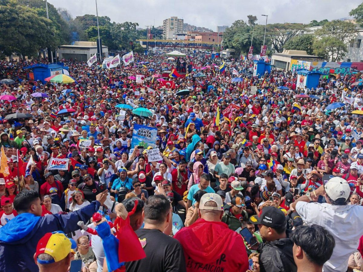 In Caracas, communes mobilize to protest the illegal kidnapping of Venezuelan president Nicolas Maduro / Photo: Abolition Media