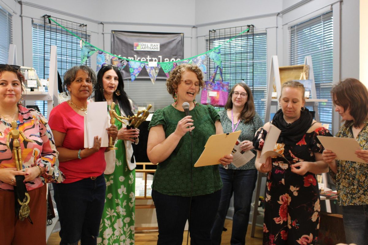 Del Ray Artisans President, Dawn Hurto officially starts the event by presenting the opening ceremony. 